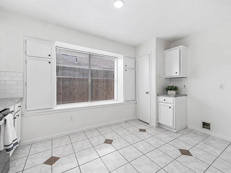 13407 Wells River Dr — Photo 15