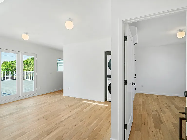 8443 Clinton St #4 — Photo 7