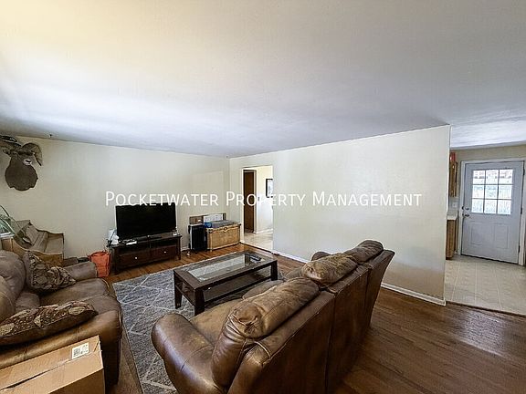 3rd image of 740 37th St