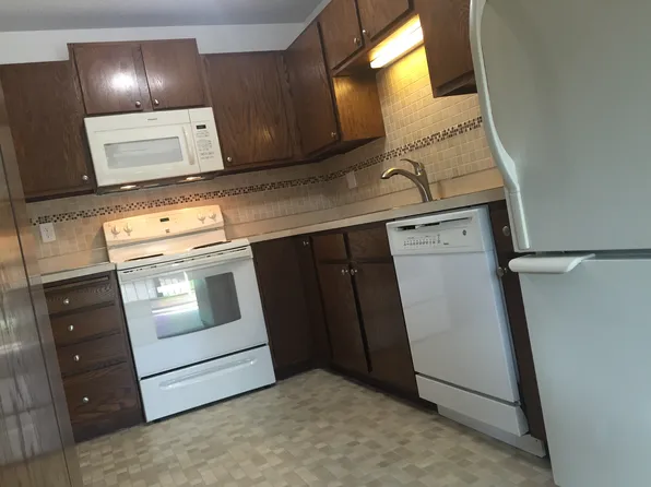 7401 101st St W #119, Bloomington, MN 55438