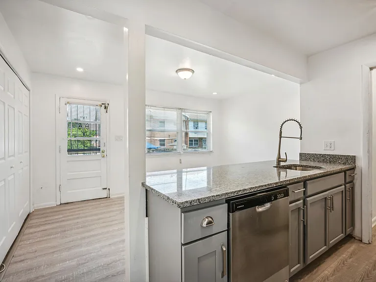3019 Sunset Ln — Photo 5