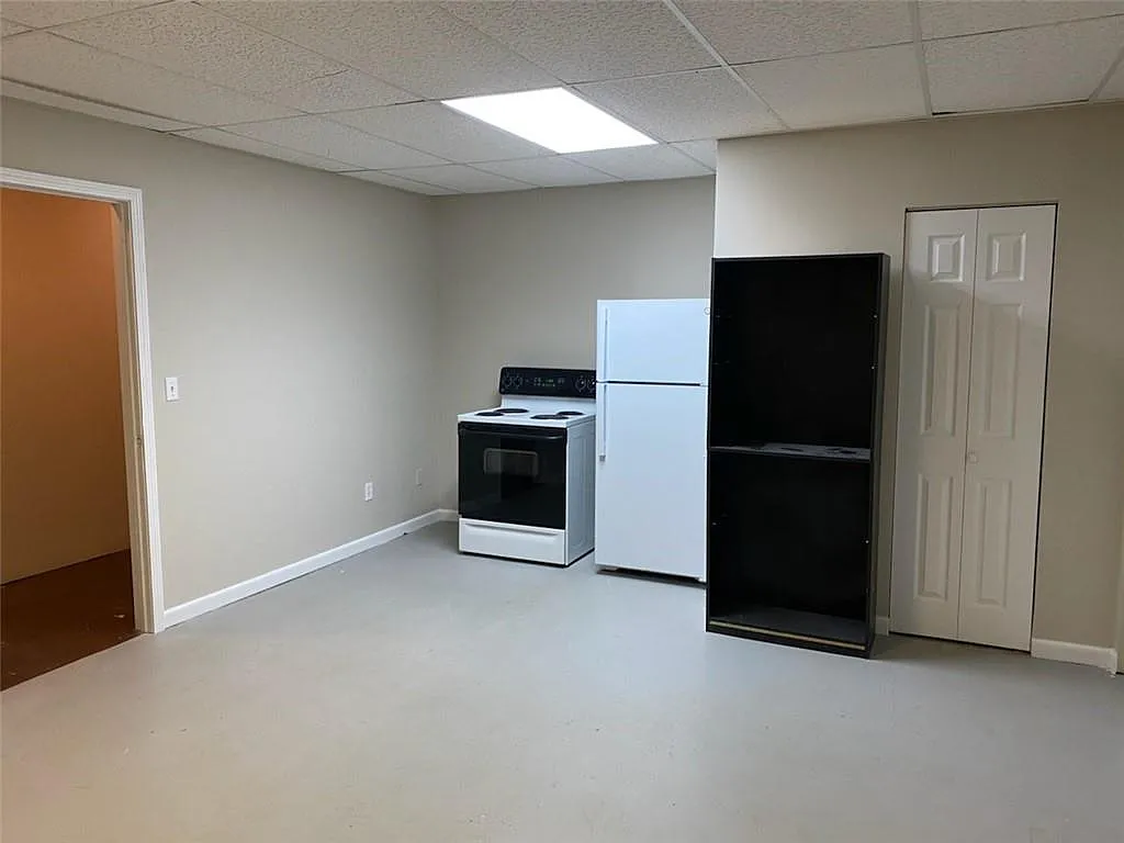 1 bed, 1.0 bath, $1,100 — Photo 4