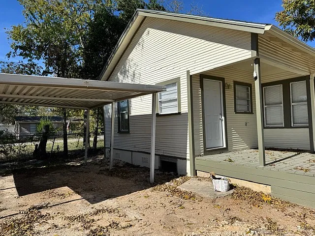 3 bed, 1168 sqft, $1,450 — Photo 2