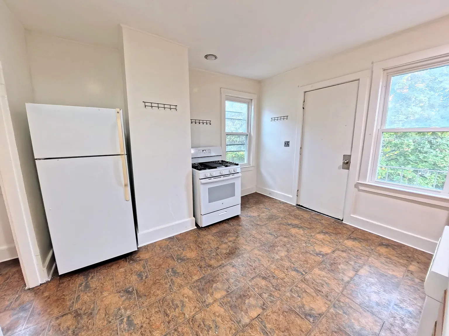 83 Francis St. - 5 — Photo 4