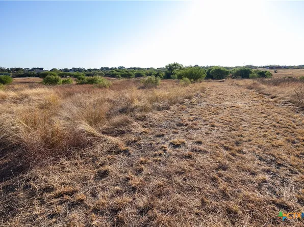 6868 Pfeil Rd, Schertz, TX 78154