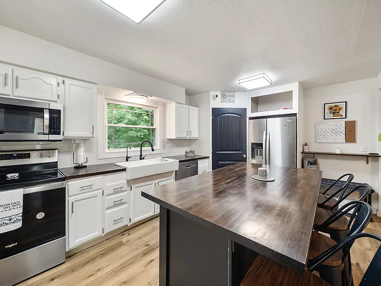 606 Sunset Dr — Photo 7