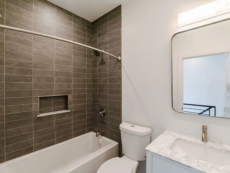 125 South Street — Photo 15