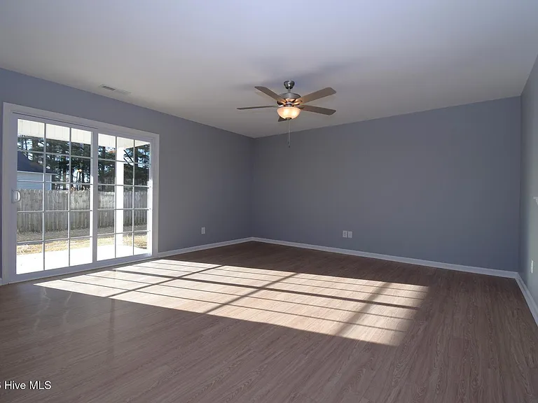 1227 Masters Ln #A — Photo 6