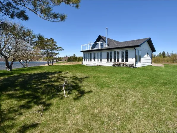 470 Sureau Blanc, Tracadie, NB E1X 4T9