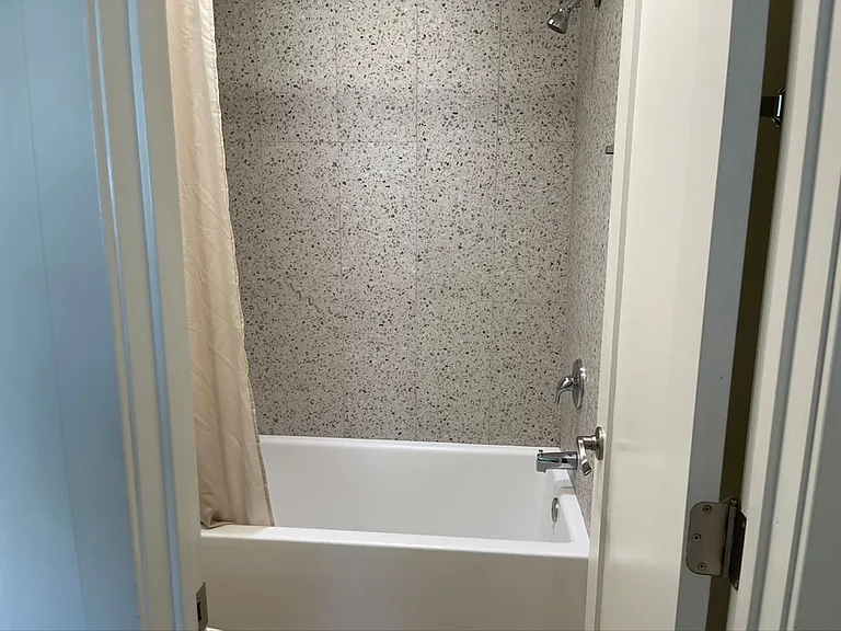 LUXURY LIVING AT AN AFFORDABLE PRICE — Photo 12