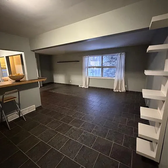 721 Devonshire Rd — Photo 12