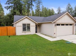 11217 Country Club Place, Anderson Island, WA