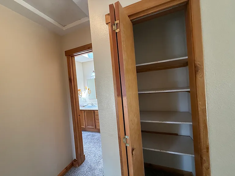 5 N Yellowstone Ave — Photo 21
