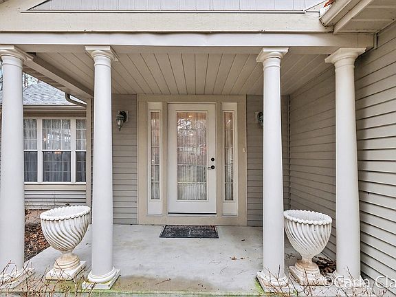 5th image of 7987 Tiffany Ave NE
