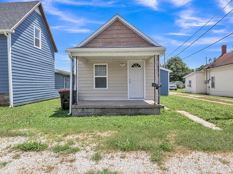 518 N Pearl St — Photo 1
