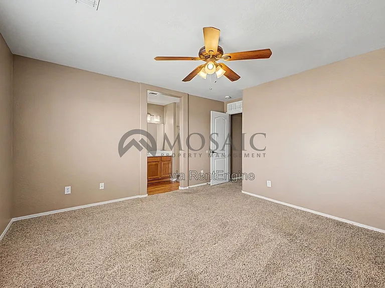 272 W Settlers Trl — Photo 13