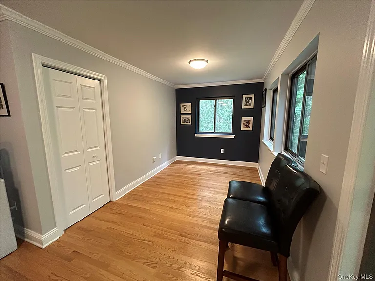 277 Maplewood Dr — Photo 9