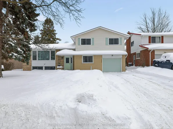 337 Avenue Rd, Kingston, ON K7M 1C8