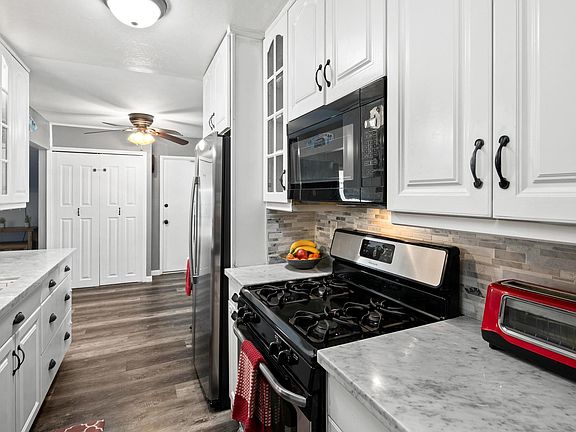 4th image of 752 Osage St