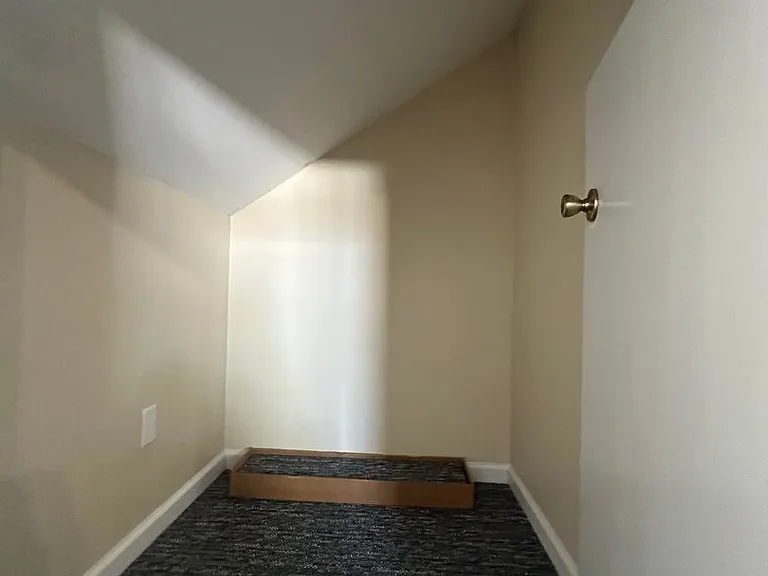 204 Grandford Pl — Photo 41