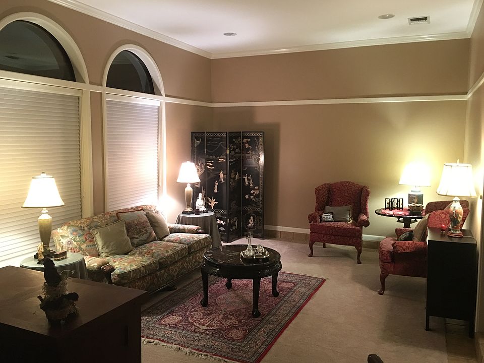 2nd image of 111 Creekside Dr
