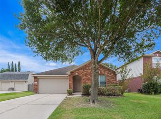 5222 Laurynnbrook Dr, Pasadena, TX 77505