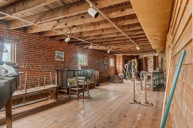 306 W Main St #1 — Photo 2