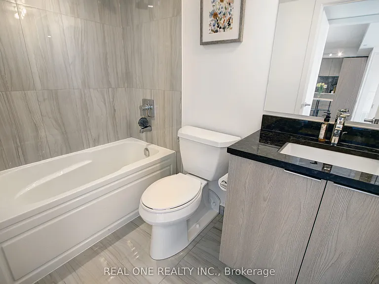 955 Bay St #2313 — Photo 17