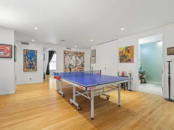 335 West 38th Street image 12 of 21