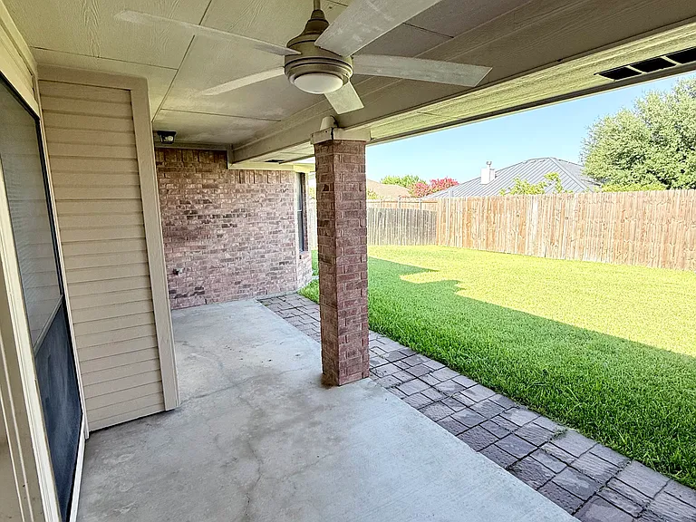 2708 Hydrangea Ave — Photo 31
