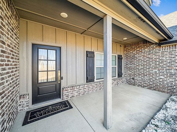 4th image of 2561 S Catalayah Ln