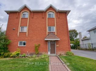 815 Maitland Ave #A, Ottawa, ON K2A2S2