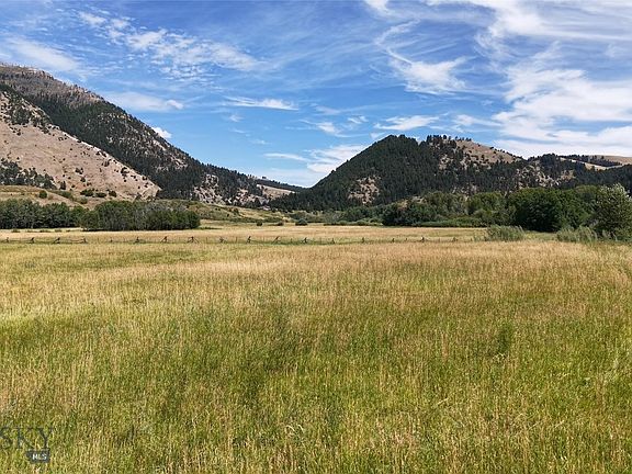 4th image of 3592 Bridger Canyon Rd