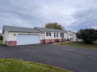 194 W Hill Rd, Plattsburgh, NY 12901