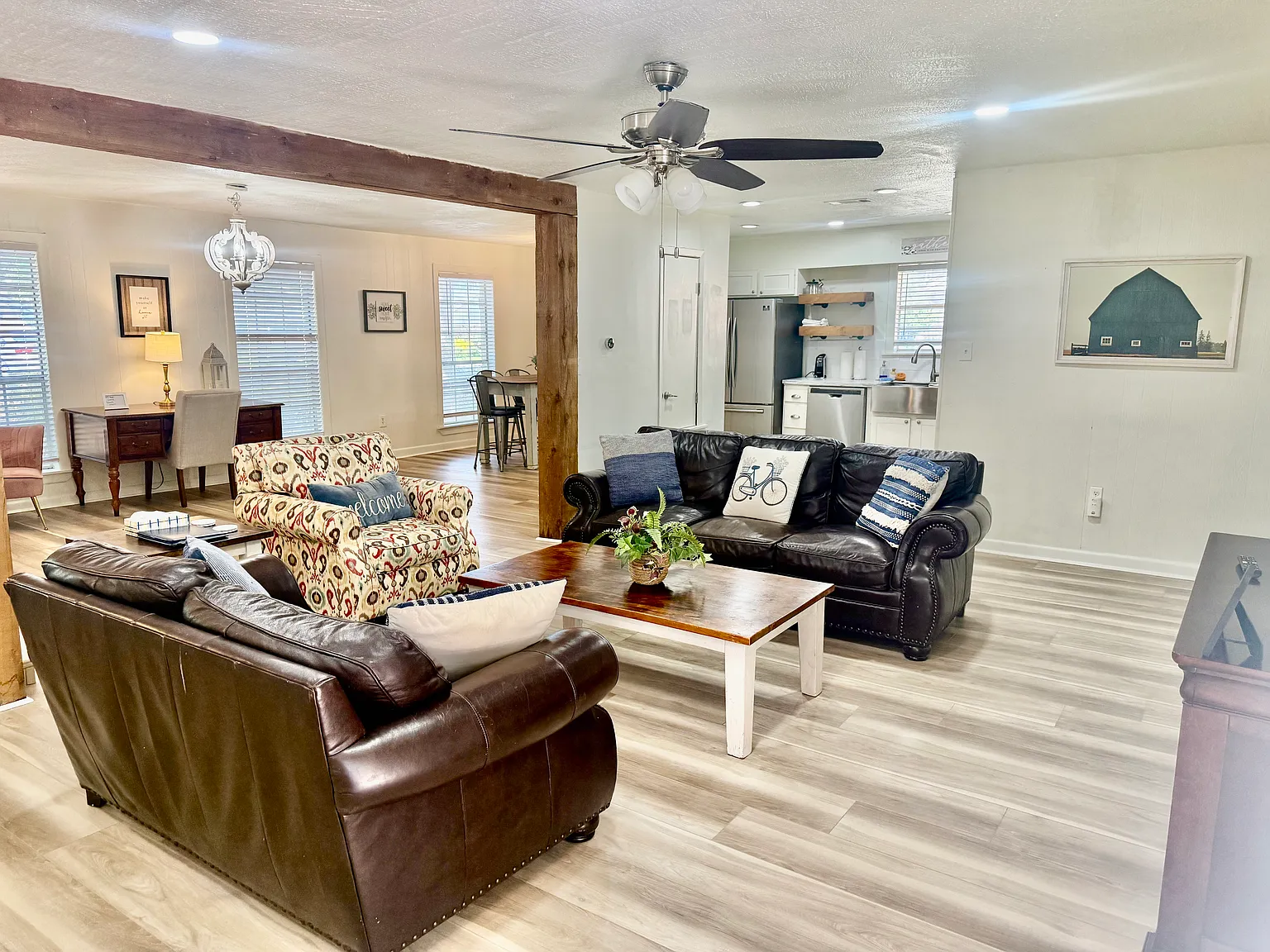 102 Oak Dr — Photo 1