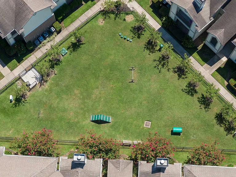 Crescent at Country Club — Photo 29