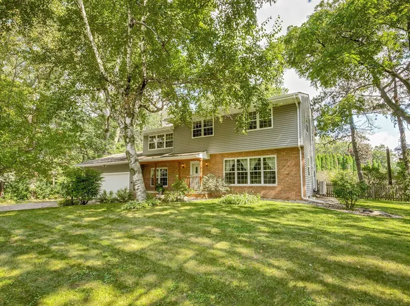 4486 Wood Duck Dr, Vadnais Heights, MN 55127