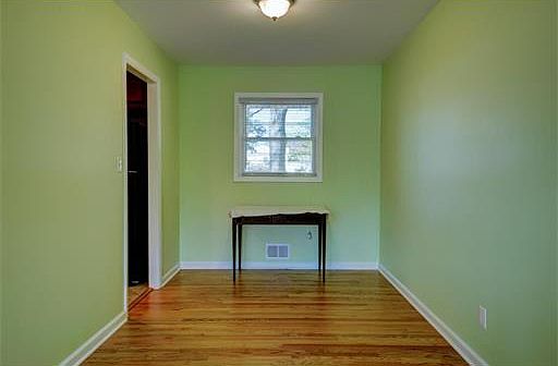 3rd image of 530 Willow Ave