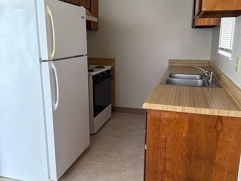 2270 Heather Ln — Photo 11