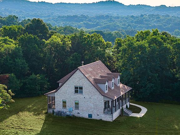 17th image of 128 Leath Ln