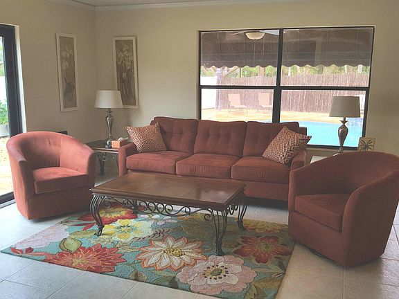 family room off kitchen