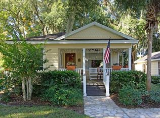 831 Hackett Ct, Mount Dora, FL 32757