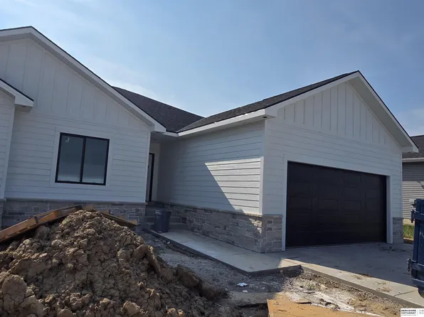 2375 Oak St, Wahoo, NE 68066