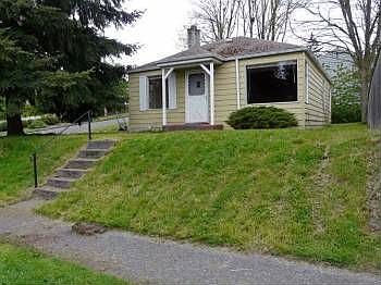 2nd image of 7919 37th Ave SW