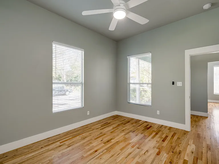 1303 Canterbury St — Photo 18
