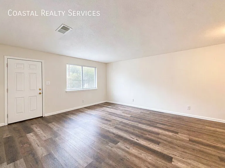 322 Pelham Rd #A — Photo 3