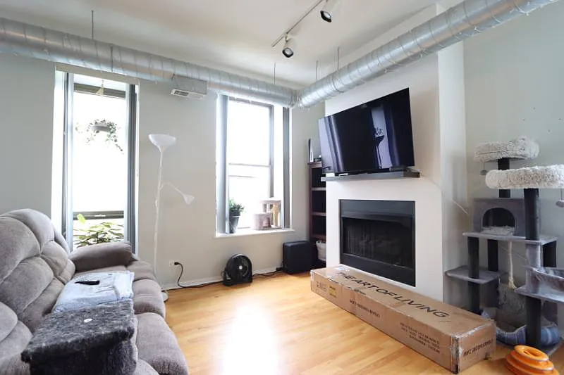 Building Photo - 811 S Lytle St #313