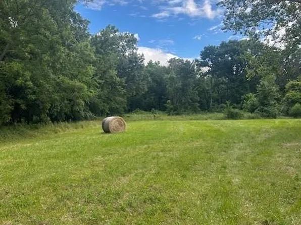 S Walker Rd, Harrisonville, MO 64701