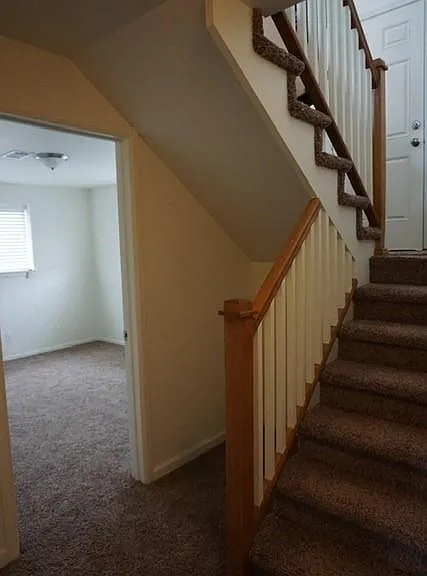 11612 Downing St — Photo 4