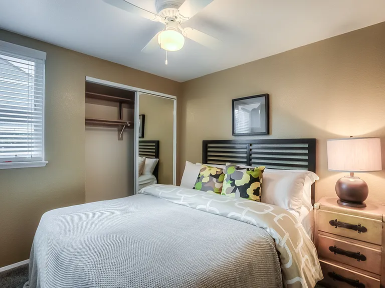 Parkside Apartments — Photo 8